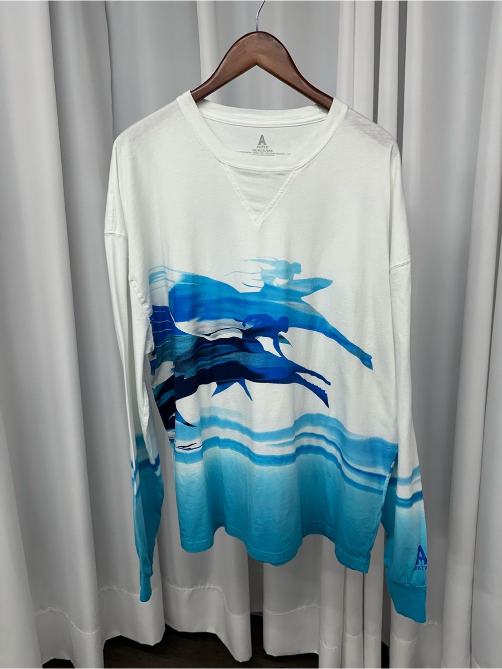 Disney parks avatar way of the water adult long sleeve t shirt XL